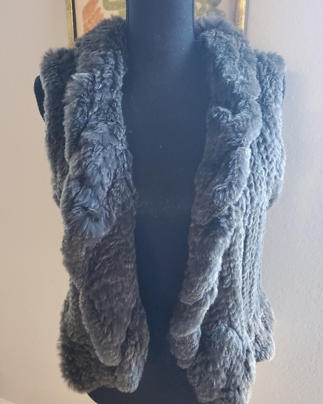 SAKS FIFTH AVENUE CHARCOAL RABBIT FUR VEST - Picture 6 of 6
